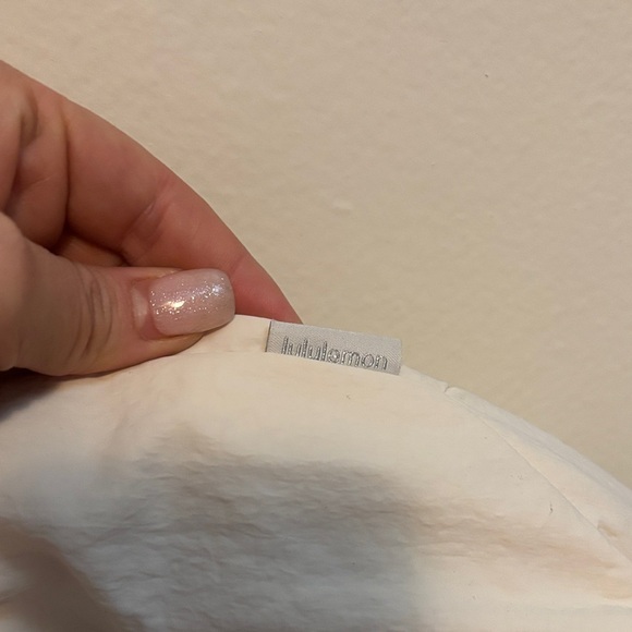 Cream lululemon gym Shoulder Bag - Picture 3 of 8